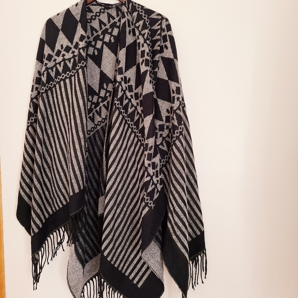 Geometric Poncho-Cape